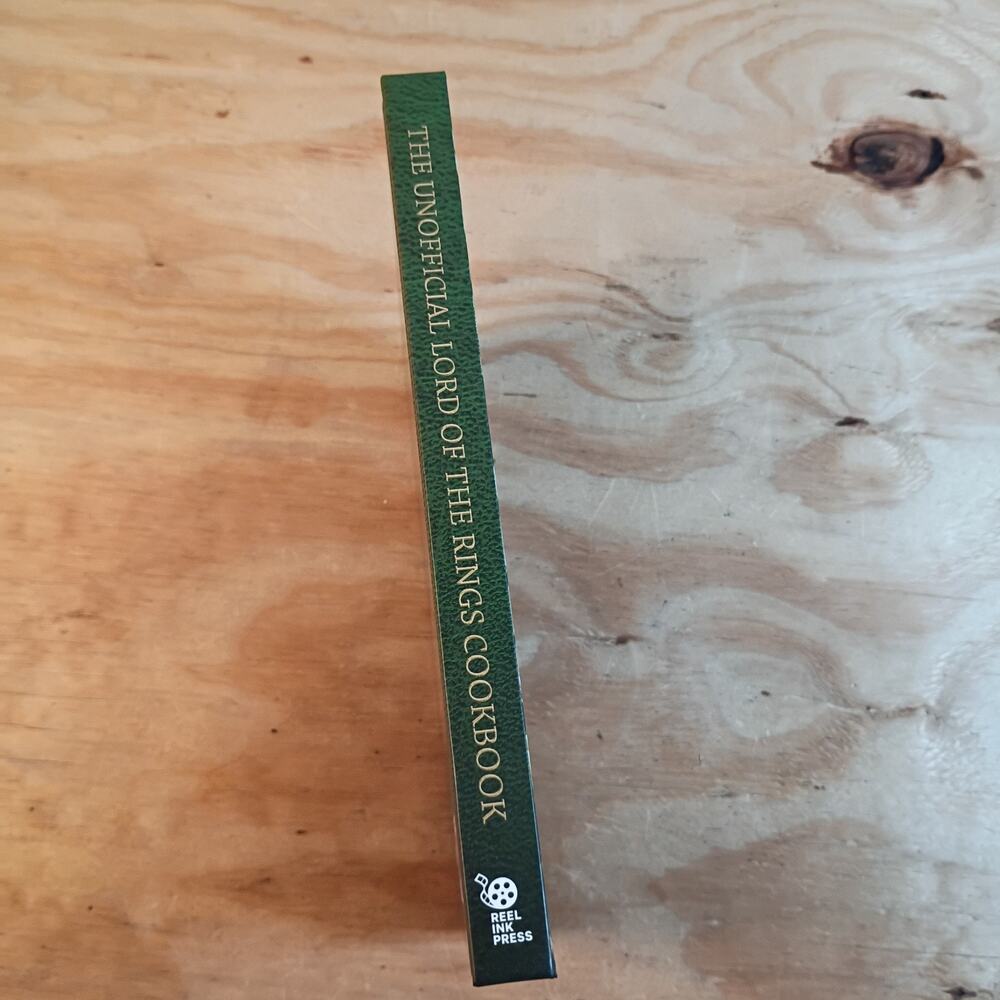 The Unofficial Lord of the Rings Cookbook 2020 Hardcover Book - Picture 3 of 9